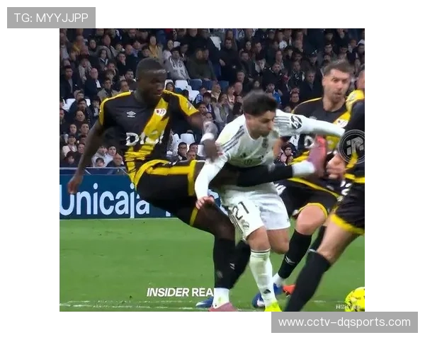 皇马残阵客场2-0击败瓦伦西亚：小将卡雷拉斯建功姆巴佩锁定胜局