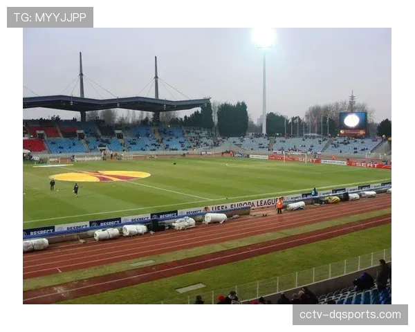 通讯：里尔俱乐部新球场建设获批，设计核心是提升现场体验以应对居家观赛趋势。